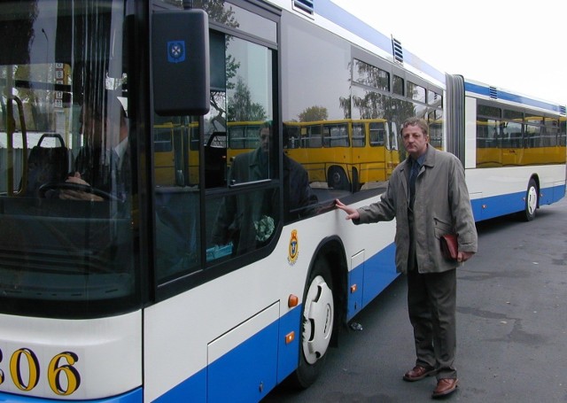 Niedawno dyrektor MZK Jan Gumuła  sprowadził do Stargardu przegubowy autobus. Czy niebawem tylko takie będą jeździły po Stargardzie?