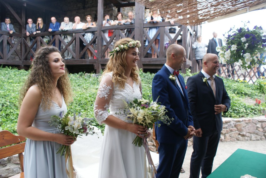 Sto lat państwu młodym! Niezwykły ślub na Zamku w Chęcinach (WIDEO, zdjęcia) 