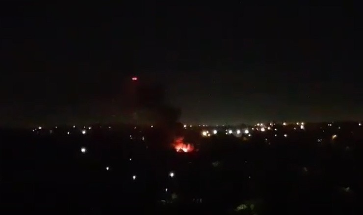 Nocny pożar na terenie ogródków działkowych przy ul. Milionowej [FILM]
