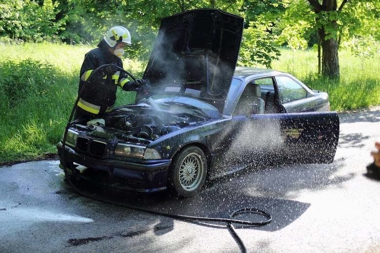 11 czerwca - Driftował BMW, aż samochód się zapalił....