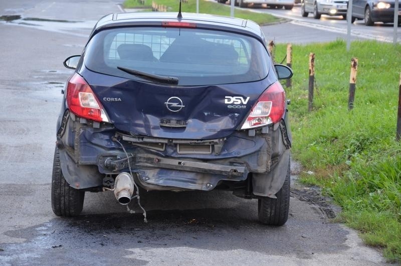 Wrocław: Wypadek na al. Karkonoskiej. Trzy osoby ranne (ZDJĘCIA)