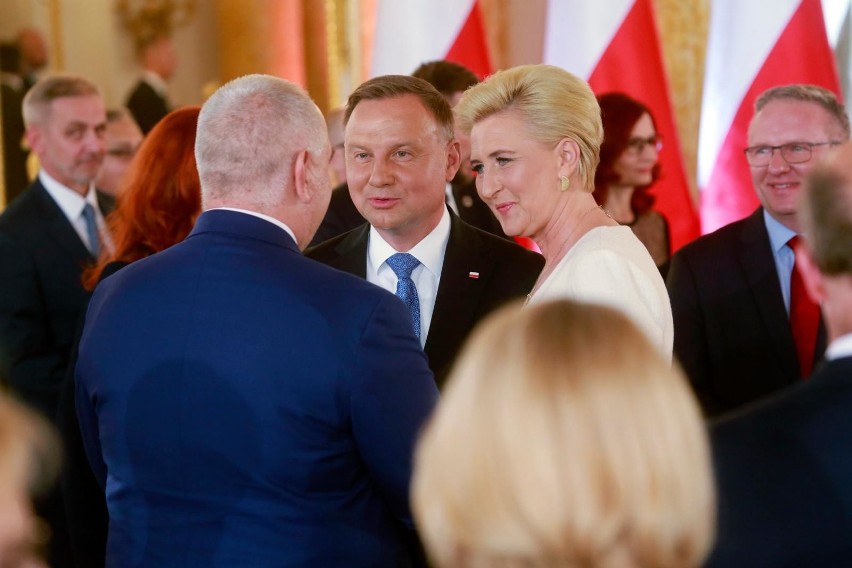 Andrzej Duda odebrał uchwałę PKW o wyborze na Prezydenta RP [ZDJĘCIA] Uroczystość odbyła się na Zamku Królewskim w Warszawie
