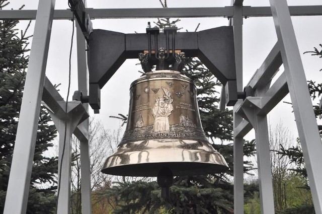 Dzwon &#8222;Jan Paweł II&#8221; znajduje się w parafii Świętego Brata Alberta w Busku-Zdroju.