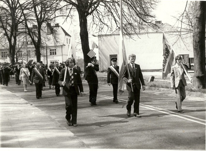 W sobotę, 9 maja o godzinie 10.15, po uroczystym powitaniu...