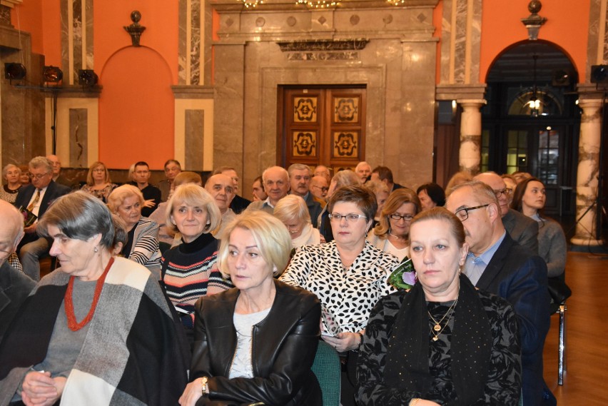 Krzysztof Lorek zaprezentował w Kielcach nowy tomik poezji. Wystąpił zespół Arianie (ZDJĘCIA)