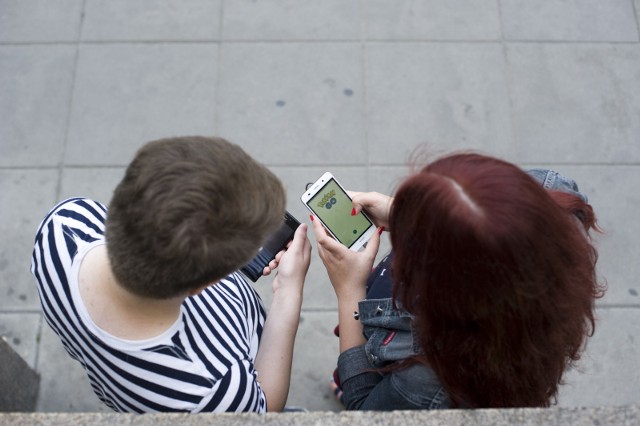 19.07.2016 warszawamateusz lindenberg i marta trenerzy pokemonow . pokoemongo pokemon go mateusz lindenberg marta gra aplikacja pokemony nz. mateusz lindenberg martafot. piotr smolinski / polska press