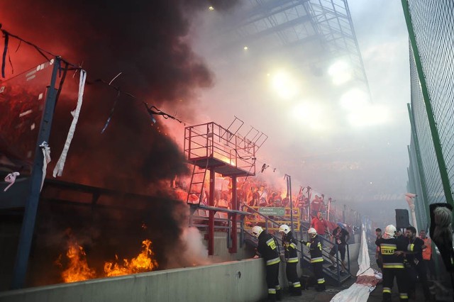 Race i pożar na stadionie Wisły. Interweniowała straż pożarna