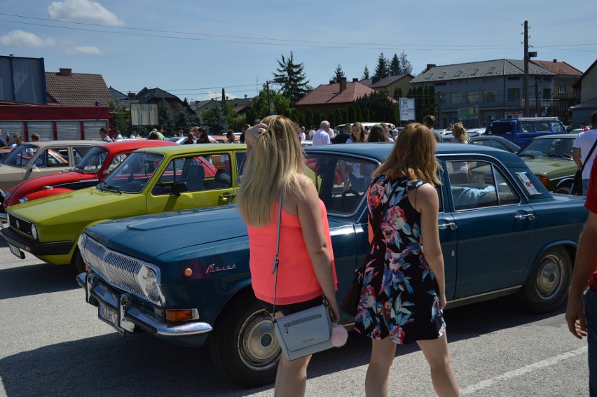 Zlot samochodowych i motocyklowych staruszków w Proszowicach