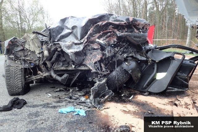 Wypadek w Rybniku: Kierowca BMW nagle zmienił pas i wbił się...