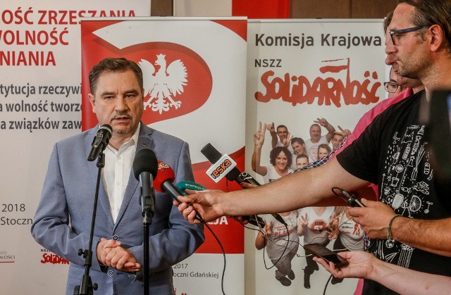 Szef "Solidarności" ocenia pytania referendalne dotyczące konstytucji. "To wielki ukłon w stronę Polaków"