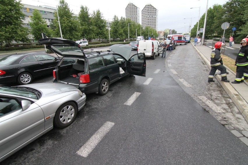 Karambol na placu Grunwaldzkim i spore utrudnienia (ZDJĘCIA)