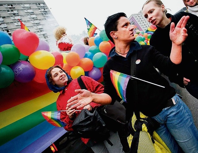 Parady gejów w Polsce nie przypominają wesołych parad na Zachodzie. Ich uczestnicy są często obrzucani wyzwiskami