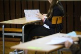 Egzamin ósmoklasisty 2022 – lista lektur obowiązkowych i uzupełniających. Powtórzenie tych utworów to dobry pomysł przed egzaminem