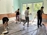Dobre rzeczy w toruńskiej Fundacji Światło. 22 wolontariuszy odmalowało pomieszczenia dla Śpiochów 