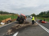 Wypadek w Wysiadłowie. Na krajowej 79 zderzyły się ciężarówka i ciągnik rolniczy. Jedna osoba ranna