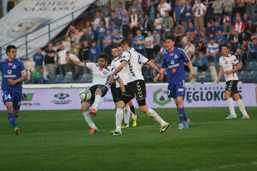 Ruch Chorzów - Polonia Warszawa 2:1 [RELACJA]  Urodzinowy prezent dla Niebieskich