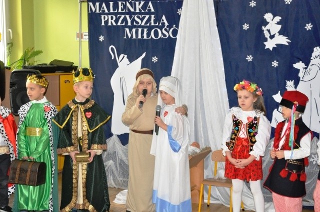 Dzieci z Publicznego Przedszkola w Połańcu oraz żłobka "Kraina Malucha" po raz kolejny wsparły Wielką Orkiestrę Świątecznej Pomocy. Udało się zebrać prawie 12 tysięcy złotych.