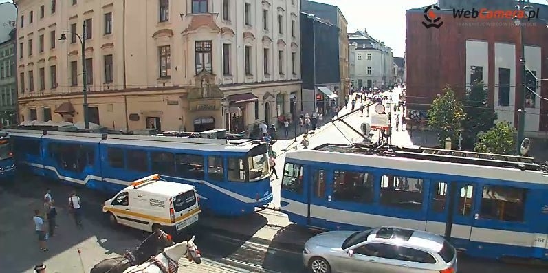 Kraków. Tramwaje stanęły na placu Wszystkich Świętych