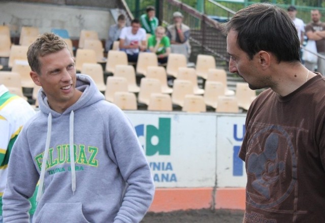 Trener Stelmetu Falubazu Zielona Góra Rafał Dobrucki (z prawej) wystawił do składu Andreasa Jonssona z numerem 9. "AJ" wystąpi ponownie w parze ze swoim rodakiem Jonasem Davidssonem.