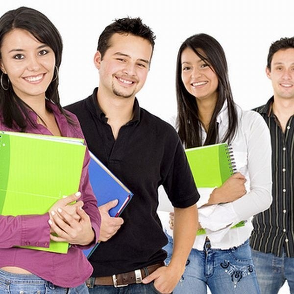 Przyszli studenci w większości traktują naukę na kieleckich uczelniach jako ostateczność.