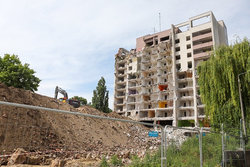 Dom Marynarza znika z krajobrazu Szczecina. Trwa rozbiórka. Zobacz zdjęcia