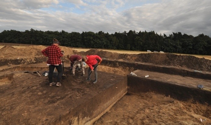 Skarby w ziemi: archeolodzy prowadzą badania w Rzemienowicach [ZDJĘCIA]