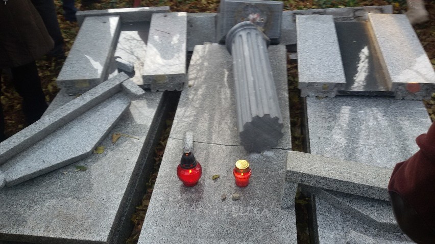 Dewastacja cmentarza żydowskiego w Bielsku-Białej. Fundacja Klamra apeluje do komendanta policji
