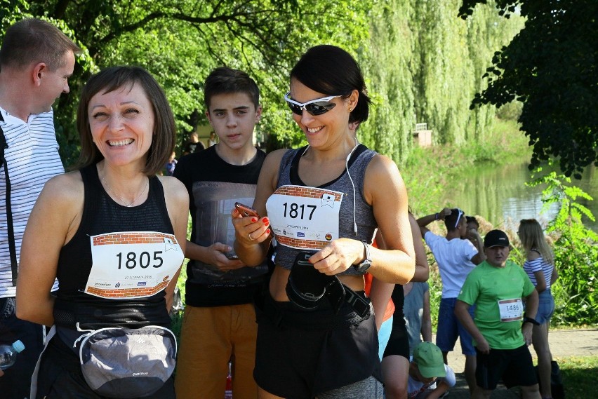 Bieg Fabrykanta 2016. 10 kilometrów szlakiem fabrykanckiej Łodzi [ZDJĘCIA]