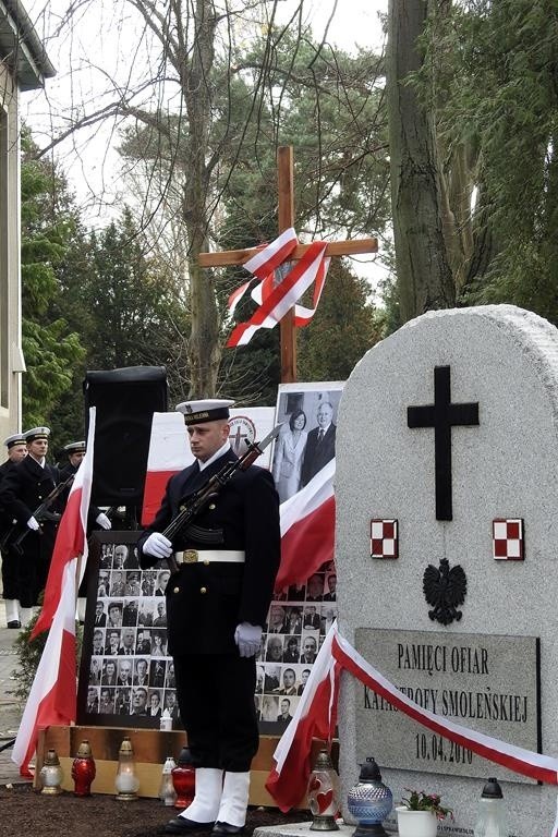 Odsłonięto tablicę smoleńską w Świnoujściu