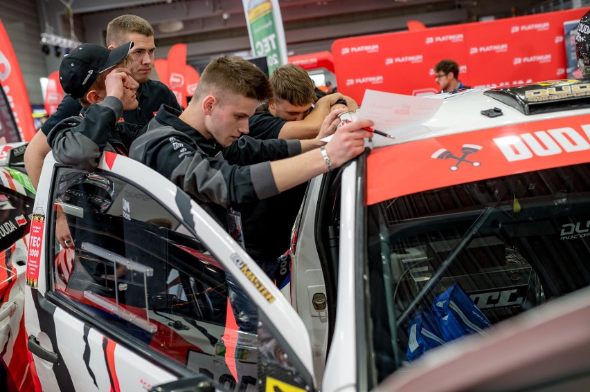 Tak w Polsce rodzą się diamenty! Wielki finał XI Ogólnopolskich Mistrzostw Mechaników odbył się podczas Poznań Motor Show