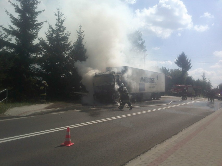 W miejscowości Jabłonica Polska doszło do pożaru samochodu...