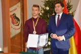 Medal „Człowiek Stalowej Woli” dla 18-letniego Konrada, który ujarzmił wilczura