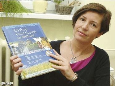 Joanna Sosnowska jest autorką podręcznika z języka angielskiego dla maturzystów.