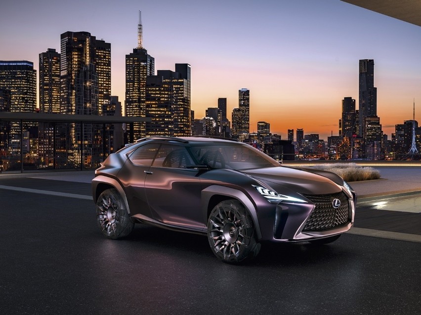 Lexus UX...