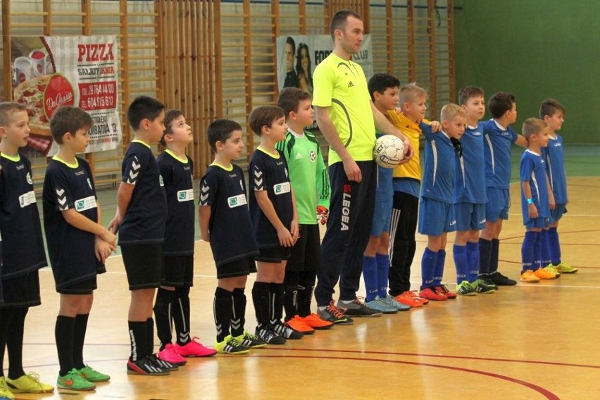 Triumf piłkarzy AP Ostrów Mazowiecka. Zobacz zdjęcia i wideo