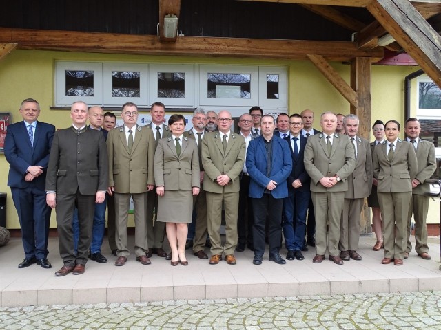 Spotkanie zostało zorganizowane w Centrum Edukacji Ekologicznej w Nadleśnictwie Karnieszewice.