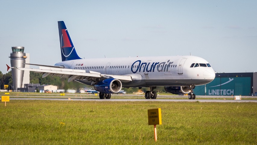 Airbus A321. Takimi samolotami z Pyrzowic lata linia Wizz...