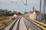 Kraków. Nowy tor budowanej estakady. Podróżnych czekają jednak duże utrudnienia