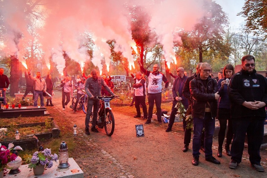 Na Cmentarzu Starofarnym w Bydgoszczy we wtorek (22.10)...