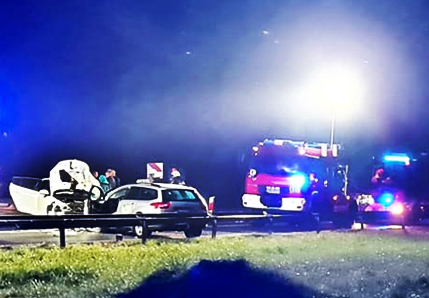 Poważny wypadek na DK 75 przy granicy powiatów nowosądeckiego i brzeskiego. Jedna osoba w szpitalu
