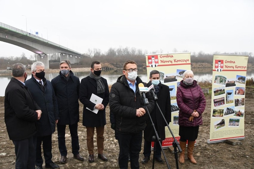Władysław Kosiniak - Kamysz i Adam Jarubas na otwarciu mostu w Nowym Korczynie [WIDEO, ZDJĘCIA]
