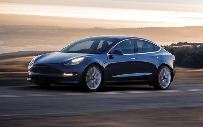 Tesla Model 3. Punktem odniesienia dla wielu producentów...