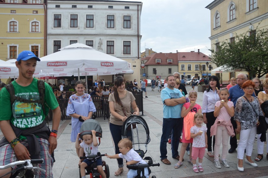 Tarnów. Pół miasta chciało mieć selfie z Mr Tartuffo (ZDJĘCIA)