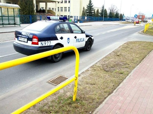 Policja z Łabiszyna zatrzymała 40-letniego mężczyznę, który kradł prąd.