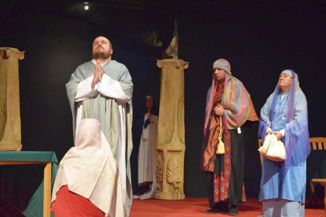 Spektakl grupy teatralnej BRZASK Środowiskowy Dom Samopomocy Starachowice: „Jezus – cud świata”