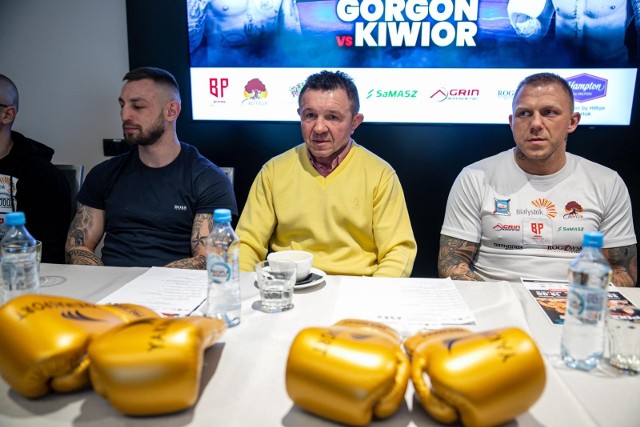 Konferencja prasowa przed galą Podlaskie Boxing Show II: Od lewej: Damian Kiwior, Dariusz Snarski i Przemysław Gorgoń