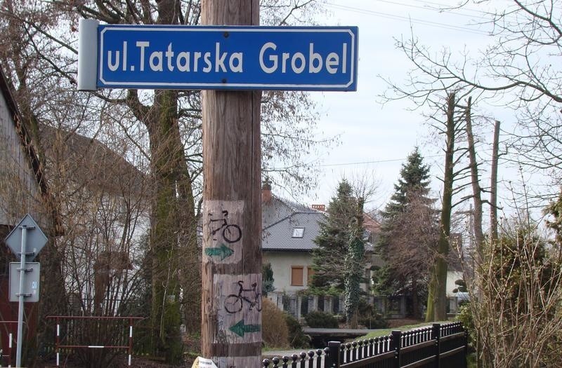 Gmina Oświęcim przejęła Tatarską Grobel. Droga znów będzie przejezdna dla mieszkańców