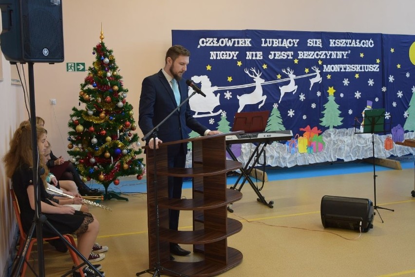 Bodzechowscy uczniowie dostali wspaniały mikołajkowy prezent – gruntownie przebudowaną szkołę [ZDJĘCIA]