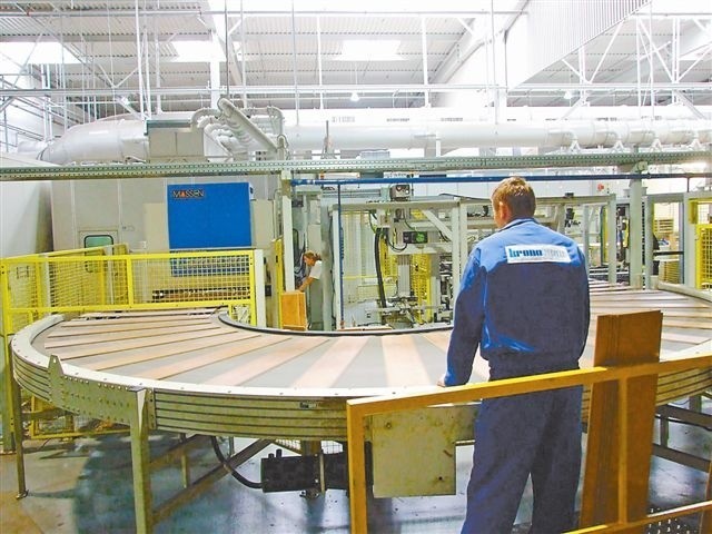Kronospan szuka pracowników do budowanego zakładu w Strzelcach OpolskichBędzie to druga fabryka Kronospanu w Strzelcach Opolskich. W pierwszej produkowane są panele.