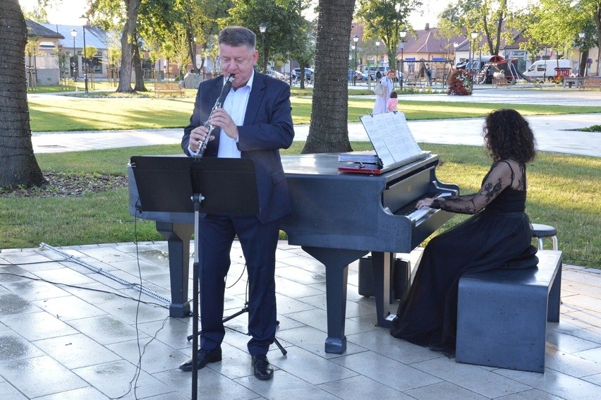 Po miesiącu zniknął fortepian "Cadenza" z rozwadowskiego rynku w Stalowej Woli. Zobacz zdjęcia